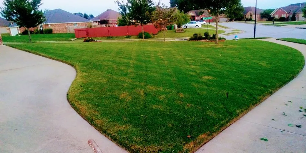 Reliable lawn mowing service experts serving Springdale, AR - Artistic Landscape Alterations