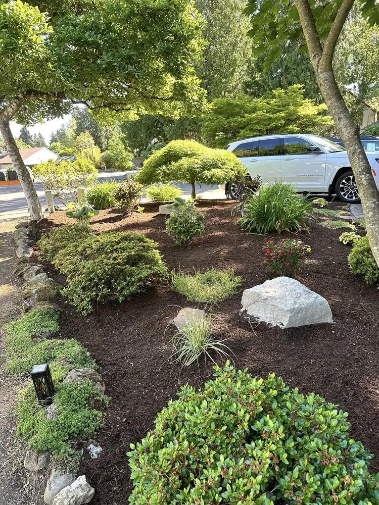 Reliable yard maintenance with custom design across Tigard, OR - Artistic Landscapes