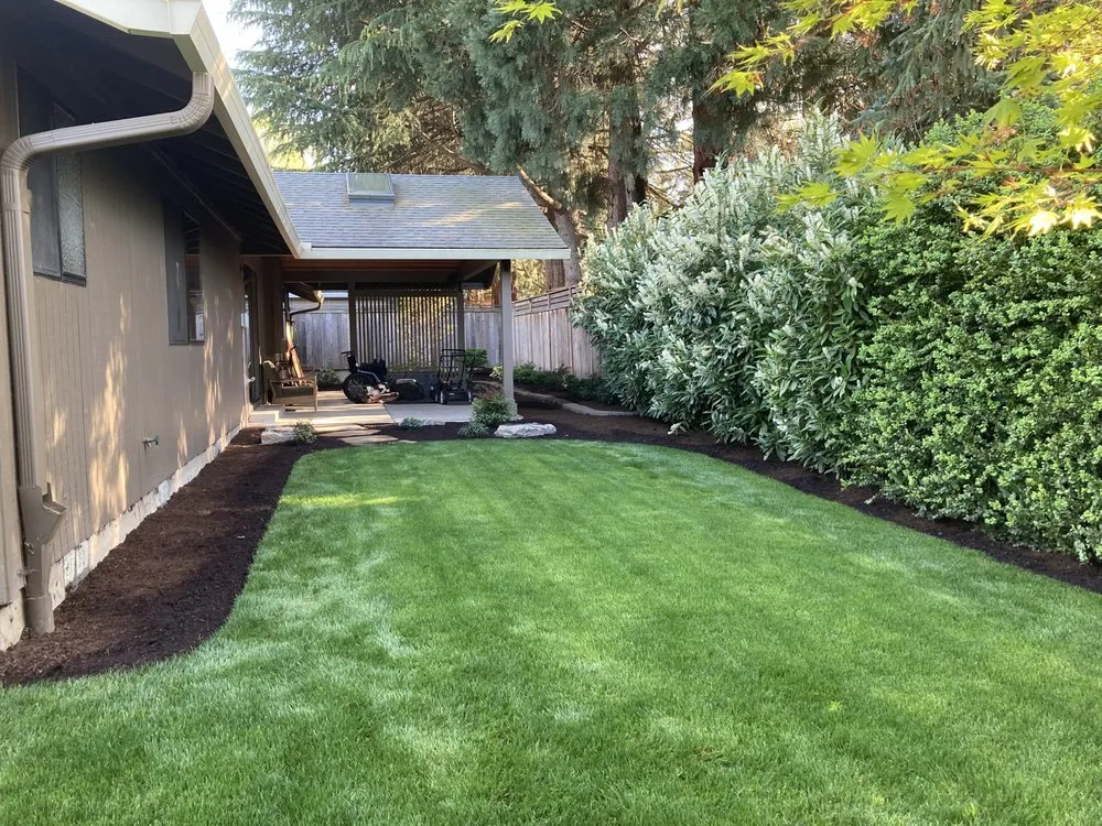 Professional lawn mowing service near you in Tigard, OR by Artistic Landscapes