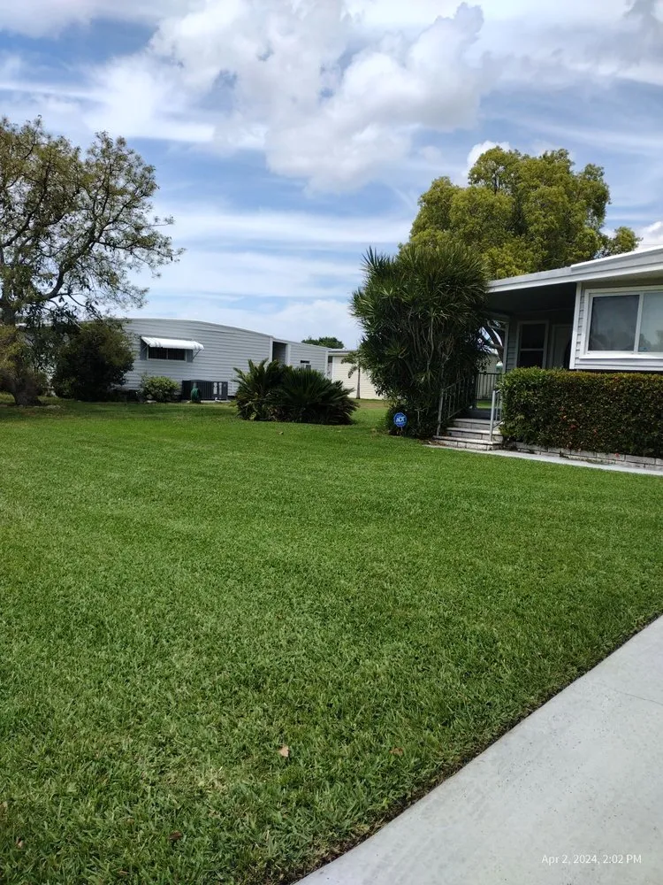 Reliable garden landscaping experts serving Spring Hill, FL - Artistic Lawn and Pest