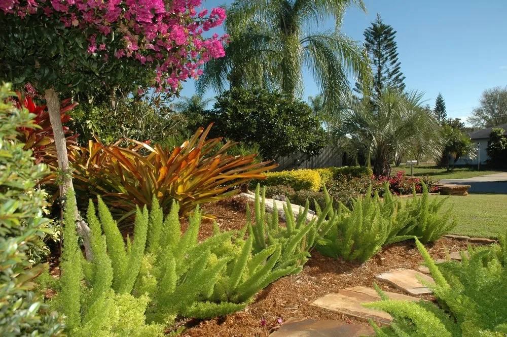 Expert yard maintenance in Venice, FL by Artistree Landscape Maintenance & Design