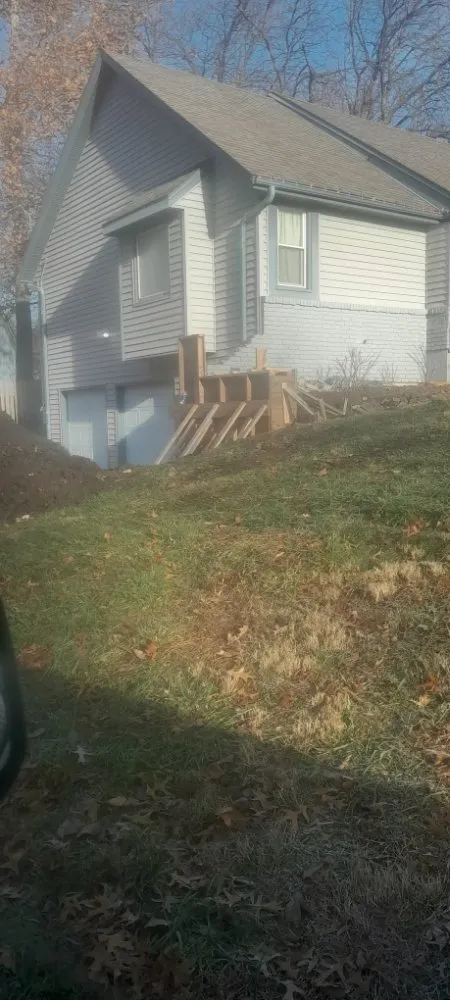 Custom lawn care service in Independence, MO by Art's Hauling and Handy Services