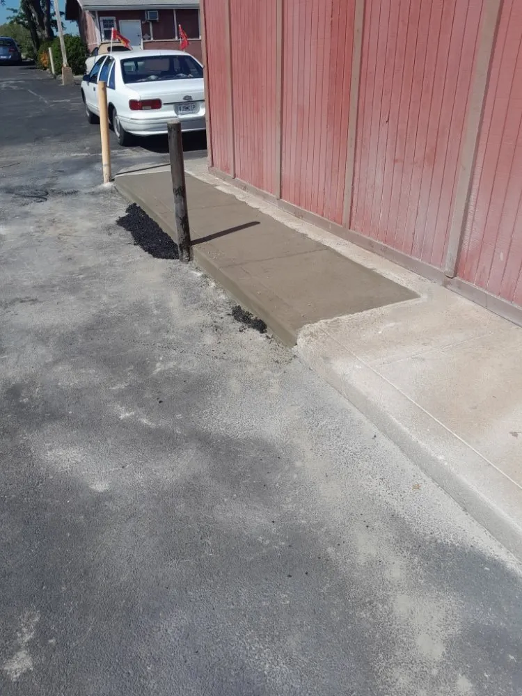 Top-rated landscape installation for beautiful yards across Independence, MO - Art's Hauling and Handy Services