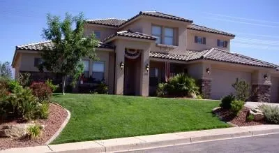 Custom landscaping services in Irvine, CA - Art's Landscape & Maintenance