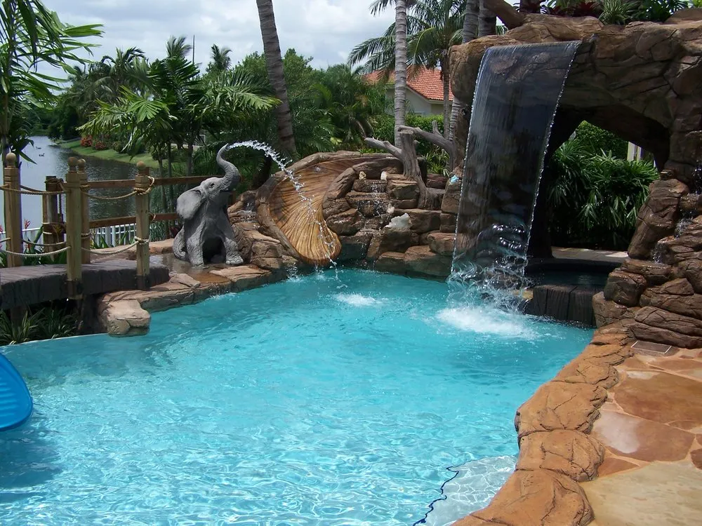 Custom garden landscaping for year-round maintenance in Southwest Ranches, FL by Artscapes by Blue Sky