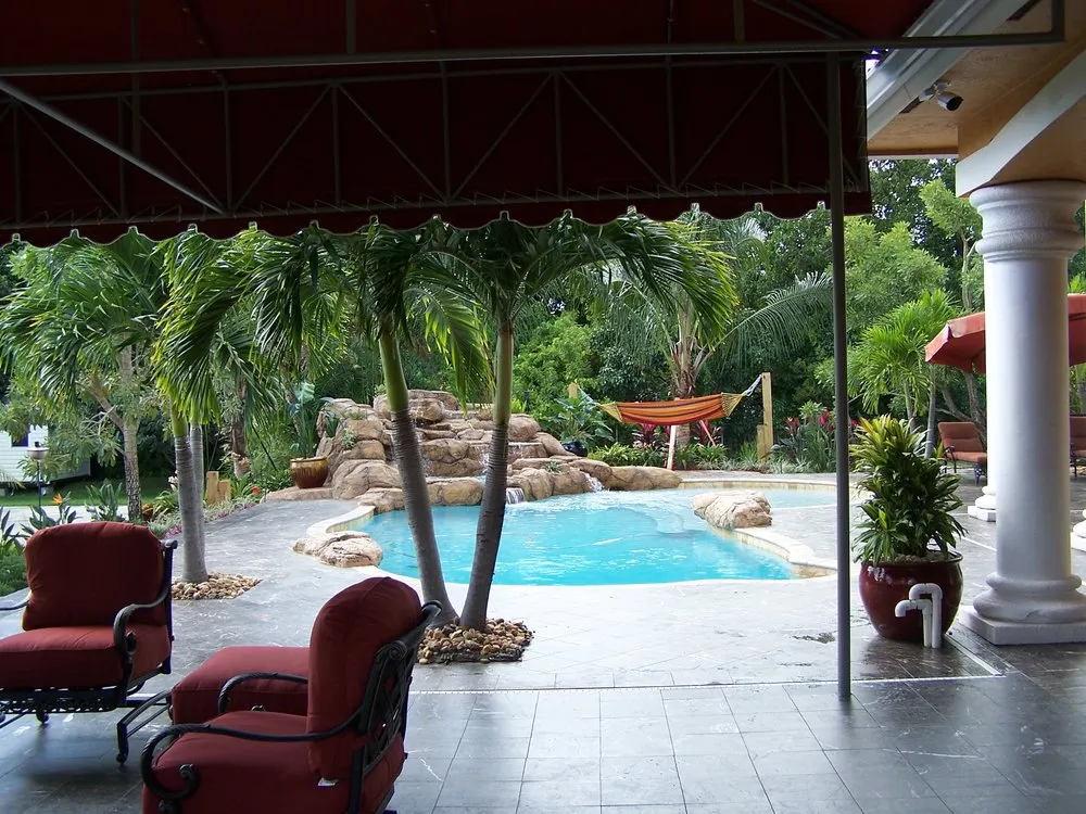 Professional lawn care service experts serving Southwest Ranches, FL - Artscapes by Blue Sky