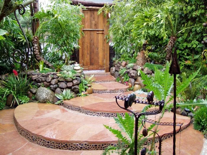 Expert yard maintenance in Redwood City, CA - Artscapes