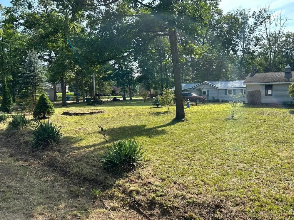 Top-rated lawn care service for beautiful yards in Harrison, MI by Artsy Landscaping
