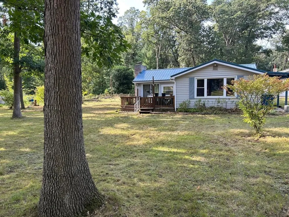 Expert residential landscaping for homes in Harrison, MI by Artsy Landscaping