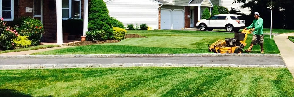 Professional lawn care service experts serving Hempstead, NY - Arturo Landscaping