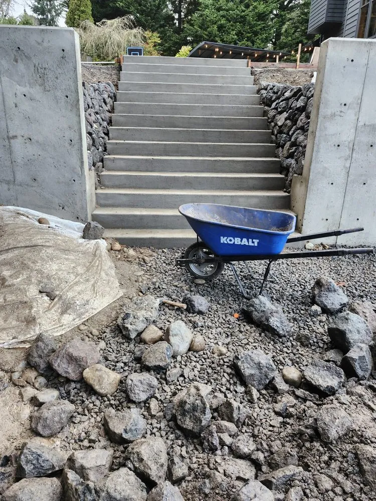 Affordable garden landscaping in Bremerton, WA by Arturo MC Landscaping