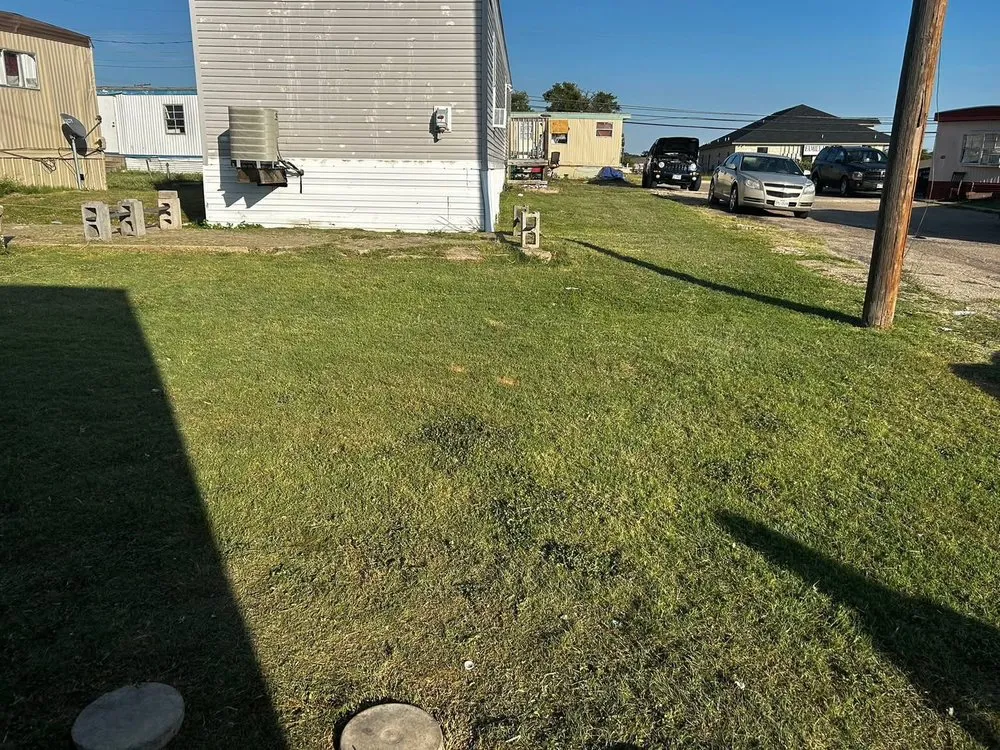 Professional lawn care service with custom design in Harker Heights, TX by Arturo Mowing Services