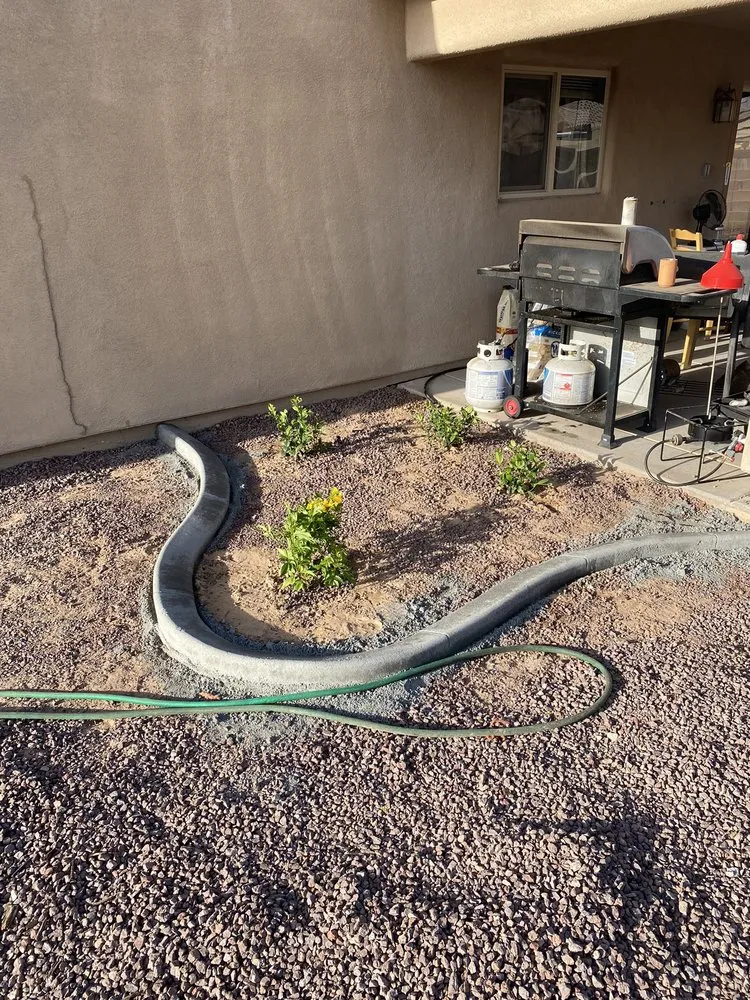Reliable yard maintenance with custom design across Yuma, AZ - Arturo's Artistic Landscaping