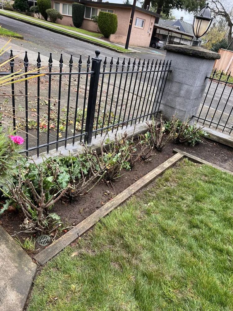 Local garden landscaping experts serving Vancouver, WA - Arturo’s Lawn And Care