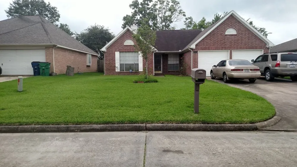 Local lawn care service for beautiful yards in Alvin, TX by Arturo's Lawn Care & Landscaping
