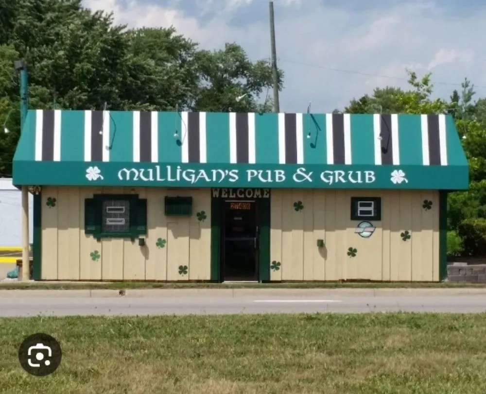 Expert garden landscaping in Redford Charter Township, MI - Artwork at work Construction Services