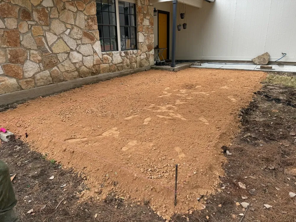 Top-rated landscaping services with custom design across Manor, TX - Arty's Landscaping