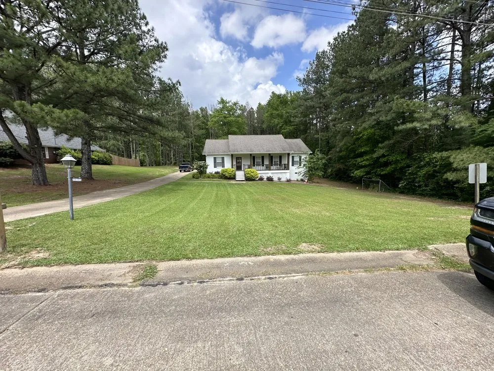 Affordable yard cleanup service for beautiful yards across Kosciusko, MS - Arvizu Landscaping