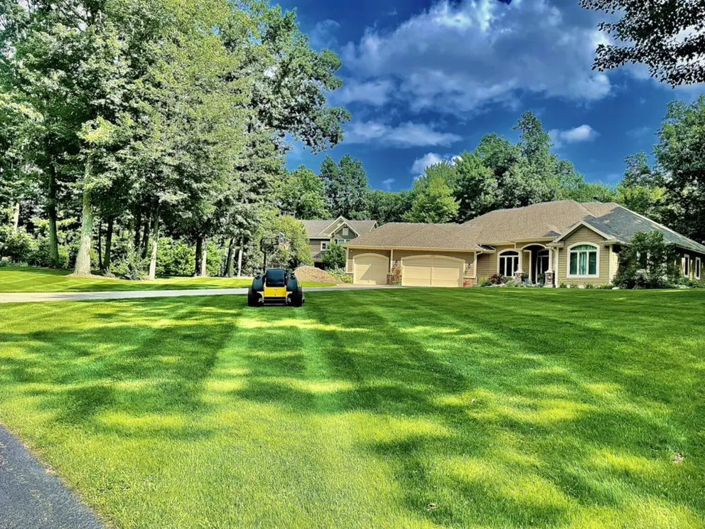 Professional landscaping services experts serving Belmont, MI - Ary Lawn Care