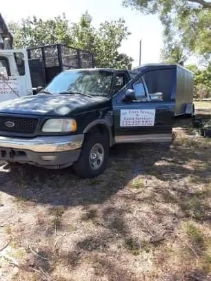 Reliable lawn care service experts serving Fort Myers, FL - Ary's Tree Service & Lawn Care