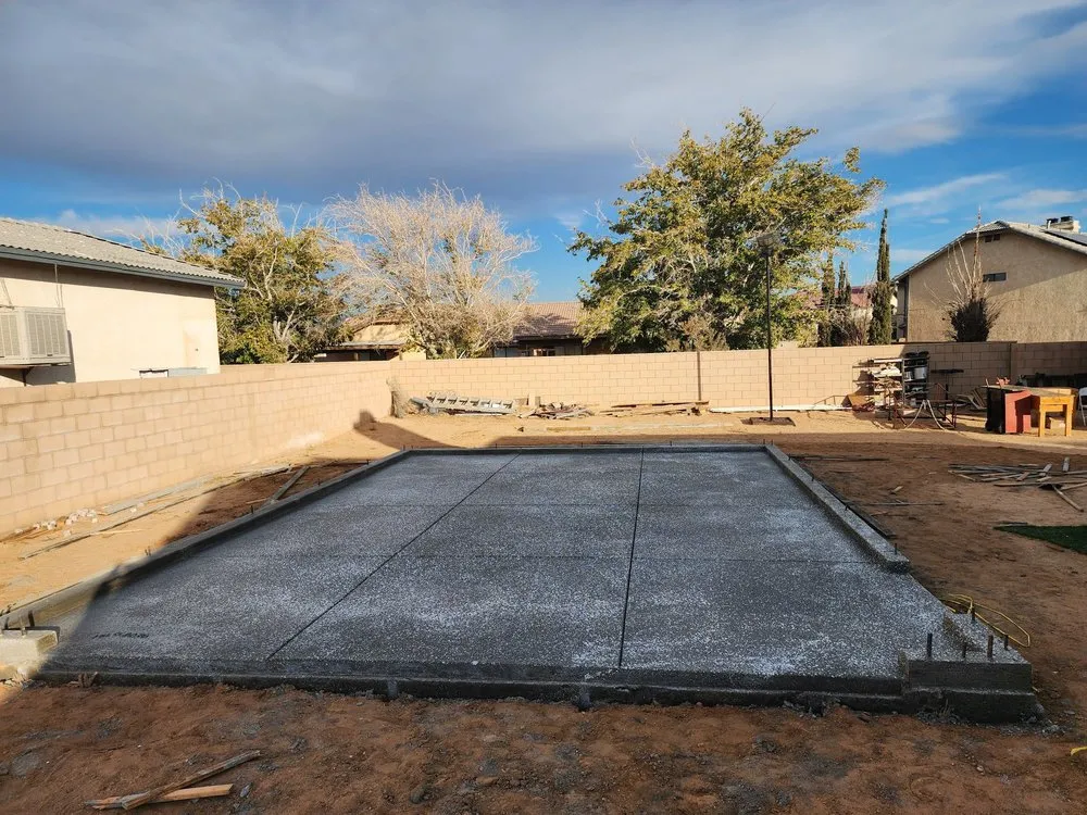 Custom yard maintenance in Apple Valley, CA - Arzate's Landscaping