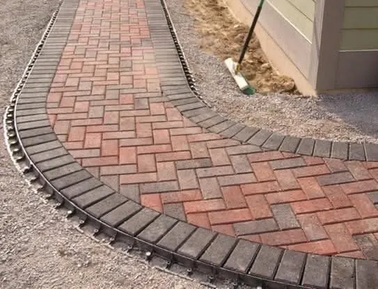 Reliable lawn mowing service in Hobbs, NM - Arzis Lawn Care