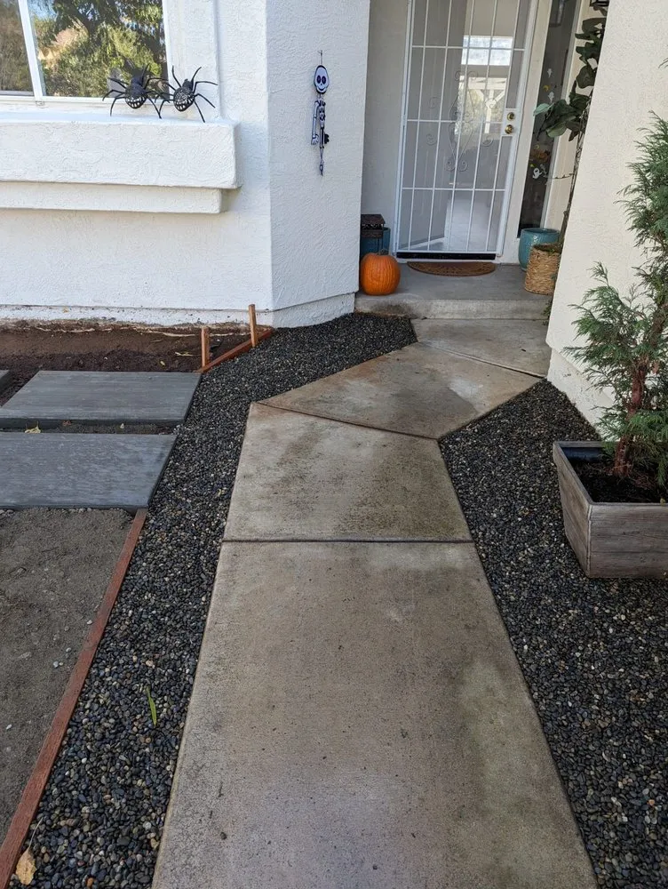 Trusted yard maintenance for beautiful yards across Temecula, CA - A's Arbor Care & Landscape