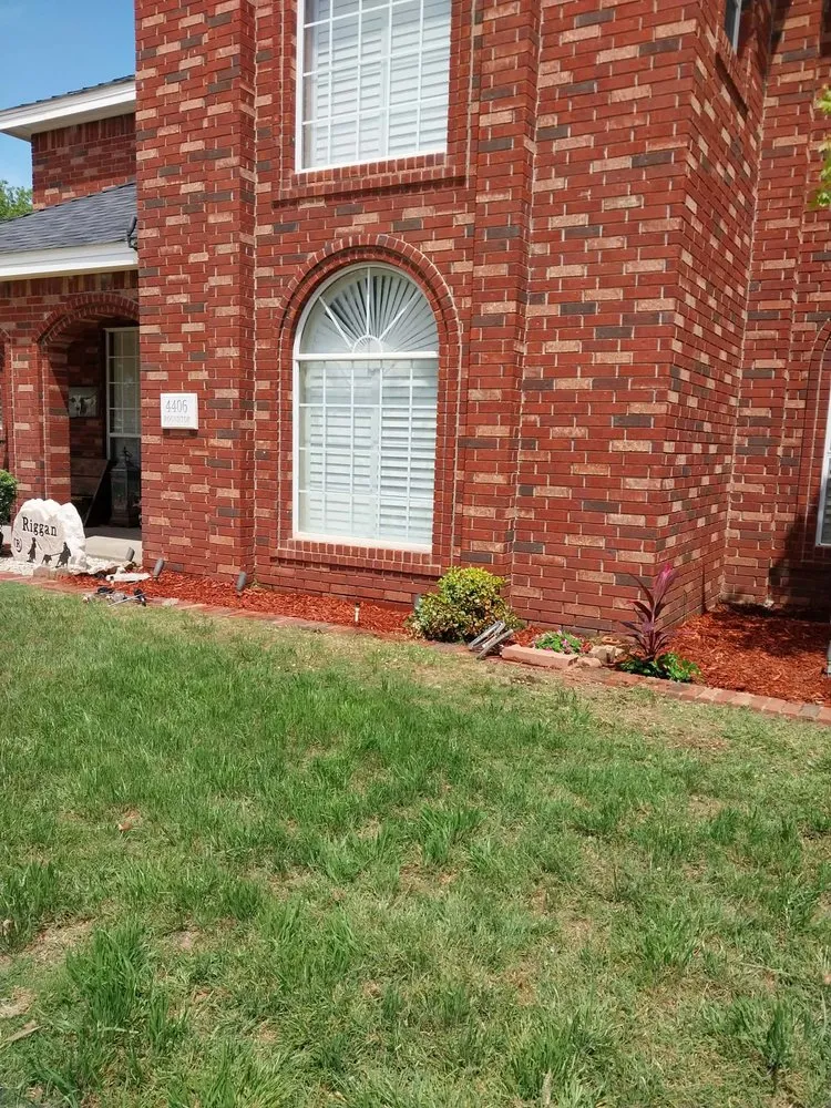 Custom garden landscaping in Snyder, TX by A's Lawn Services