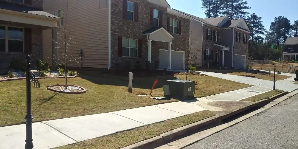 Professional yard maintenance in Jonsboro, GA - A&S Turf Cutters