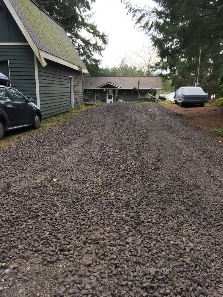 Professional garden landscaping in Silverdale, WA by Asbury's Topsoil