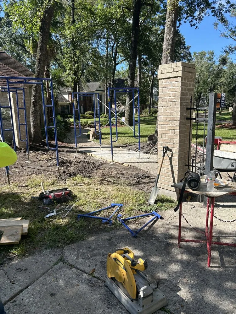 Custom lawn mowing service in Houston, TX - Ascend Development Group