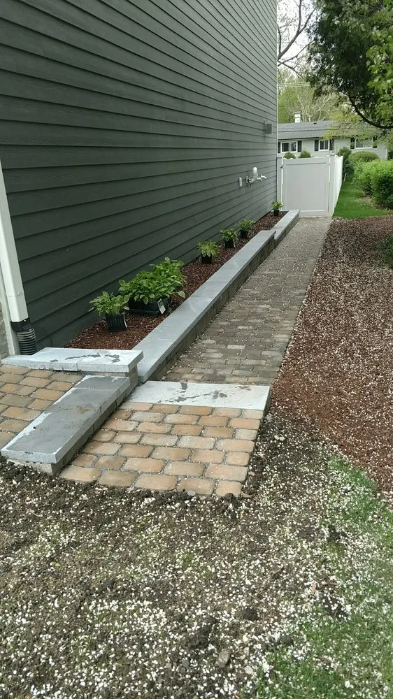 Custom garden landscaping in Romeoville, IL - ASE Illini-Scapes
