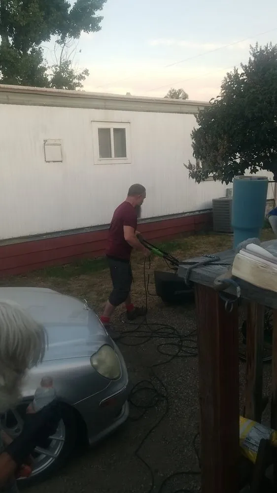 Custom lawn care service experts serving Boise, ID - Ash & Tray Lawn And Building Maintenance