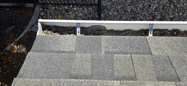 Ash & Tray Lawn And Building Maintenance Logo