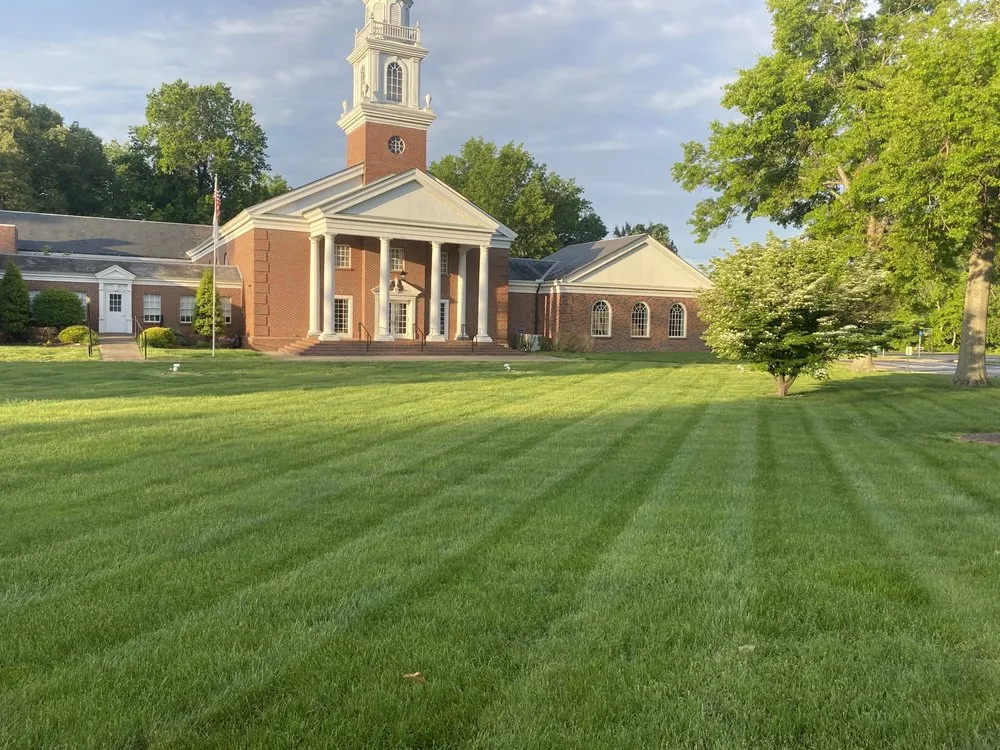 Top-rated garden landscaping in Evansville, IN - Ashby Lawn Care