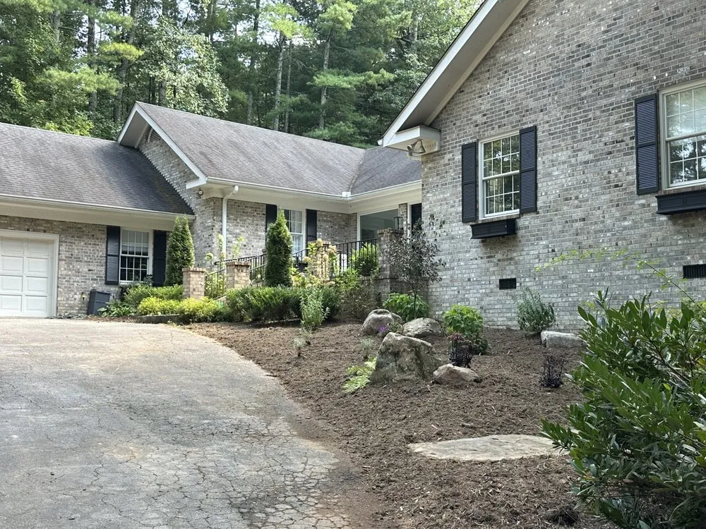 Local lawn care service in Mills River, NC - Asheville Landscapes