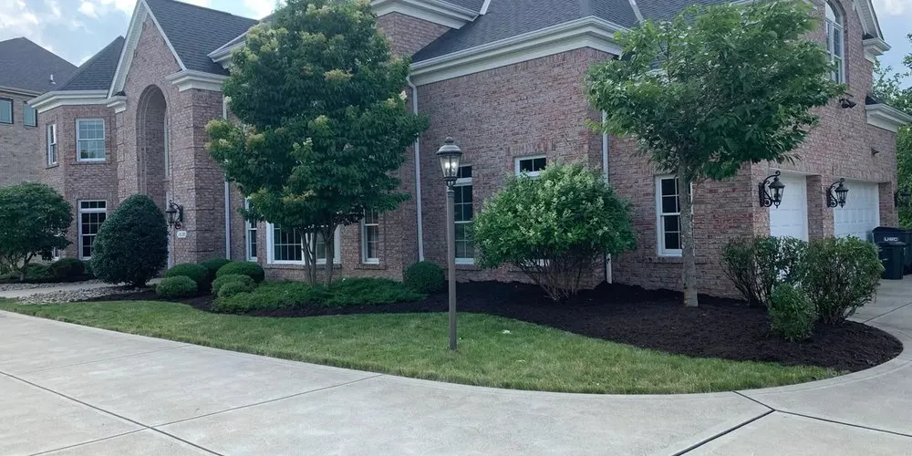Custom yard maintenance in Edison, NJ by Ashford’s Property Maintenance