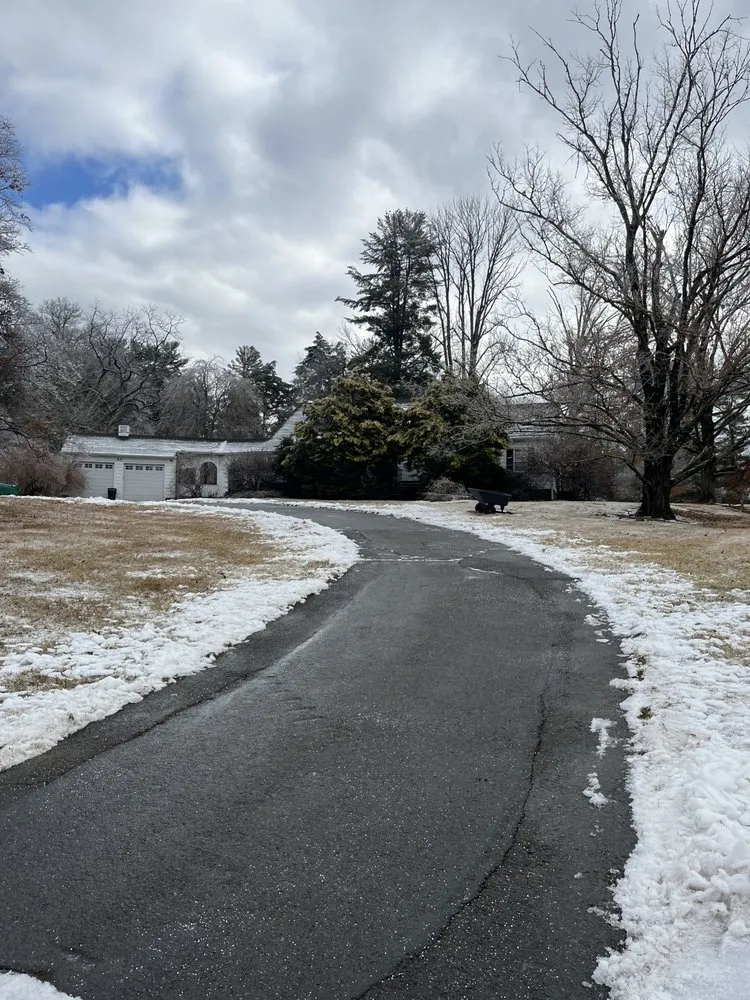 Custom lawn care service experts serving Edison, NJ - Ashford’s Property Maintenance