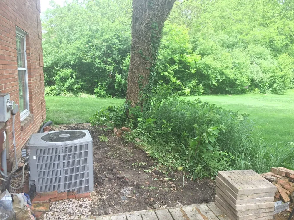 Expert yard maintenance in Flossmoor, IL by Ashley Lane Design