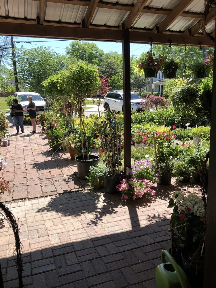 Top-rated garden landscaping experts serving Senoia, GA - Ashley’s Garden