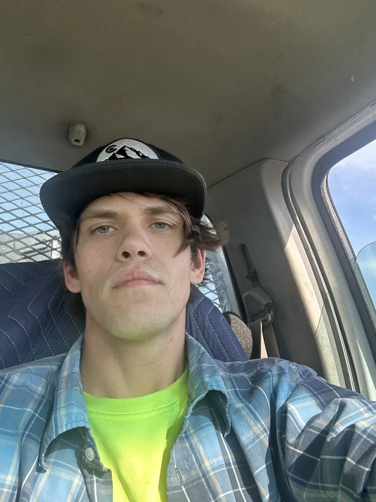 Local yard maintenance in Sioux Falls, SD - Ashton Olesen