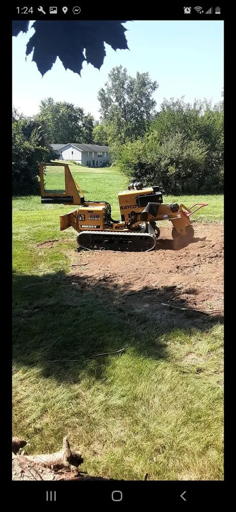 Professional yard maintenance in Spencerville, IN - Ashtyns Hauling