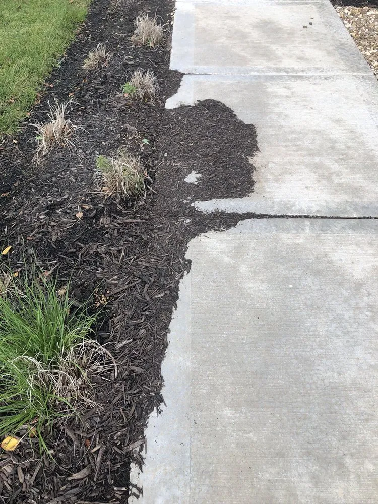 Reliable yard maintenance for beautiful yards across Olathe, KS - Aspen Lawn & Pest Control