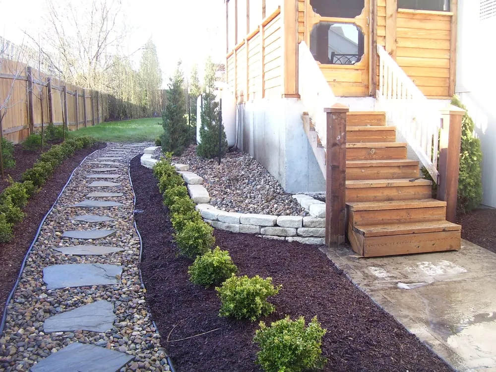 Top-rated residential landscaping in Olathe, KS by Aspen Lawn & Pest Control