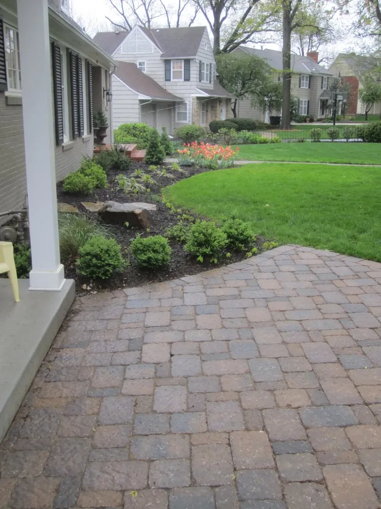 Reliable lawn care service near you across Olathe, KS - Aspen Lawn & Pest Control