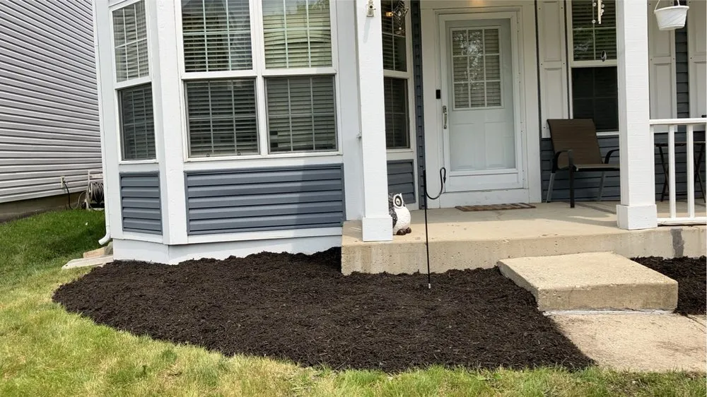 Professional landscape design experts serving North Aurora, IL - ASR Creative Flower Bed Specialist