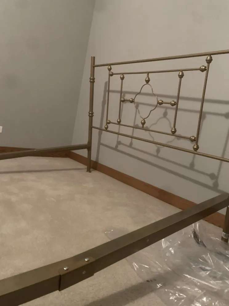 Affordable yard maintenance for beautiful yards in Carol Stream, IL by Assemblers and More