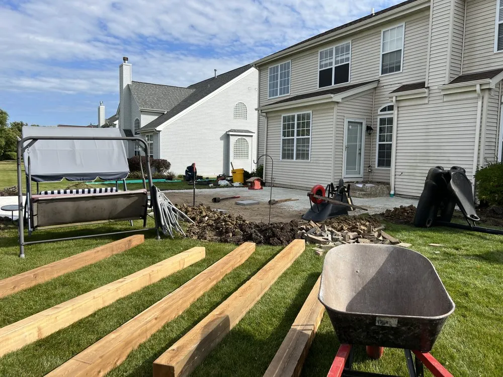 Trusted yard cleanup service experts serving Waukegan, IL - Astudillo Landscaping