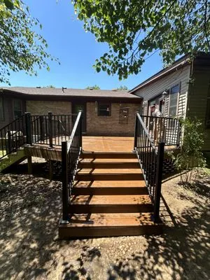 A&T Contracting Logo