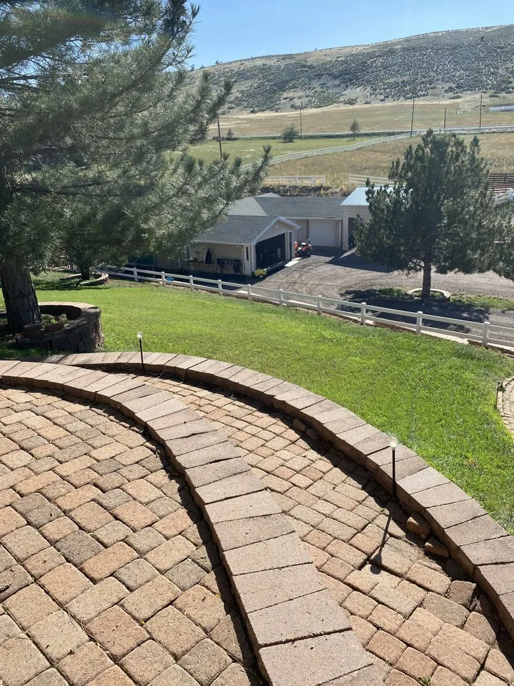 Trusted lawn care service experts serving Evans, CO - A&T Contractor Services